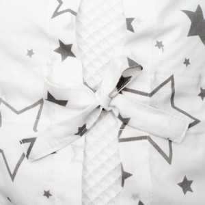 Klasická šnurovacia zavinovačka New Baby Vafle biela sivé hviezdičky